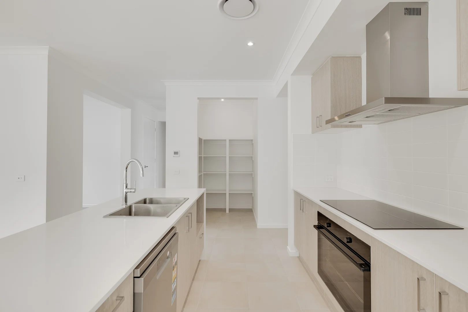 Additional image 3 of 28 Dunmall Crescent, Glenvale QLD 4350