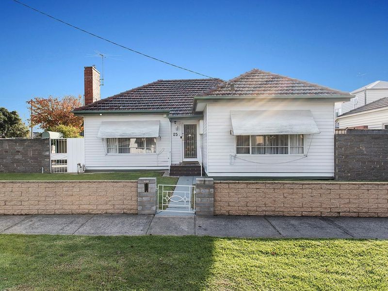 3 bedrooms House in 25 Studley Street MAIDSTONE VIC, 3012