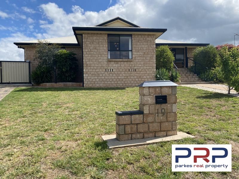 19 Alder Avenue, Parkes NSW 2870, Image 1