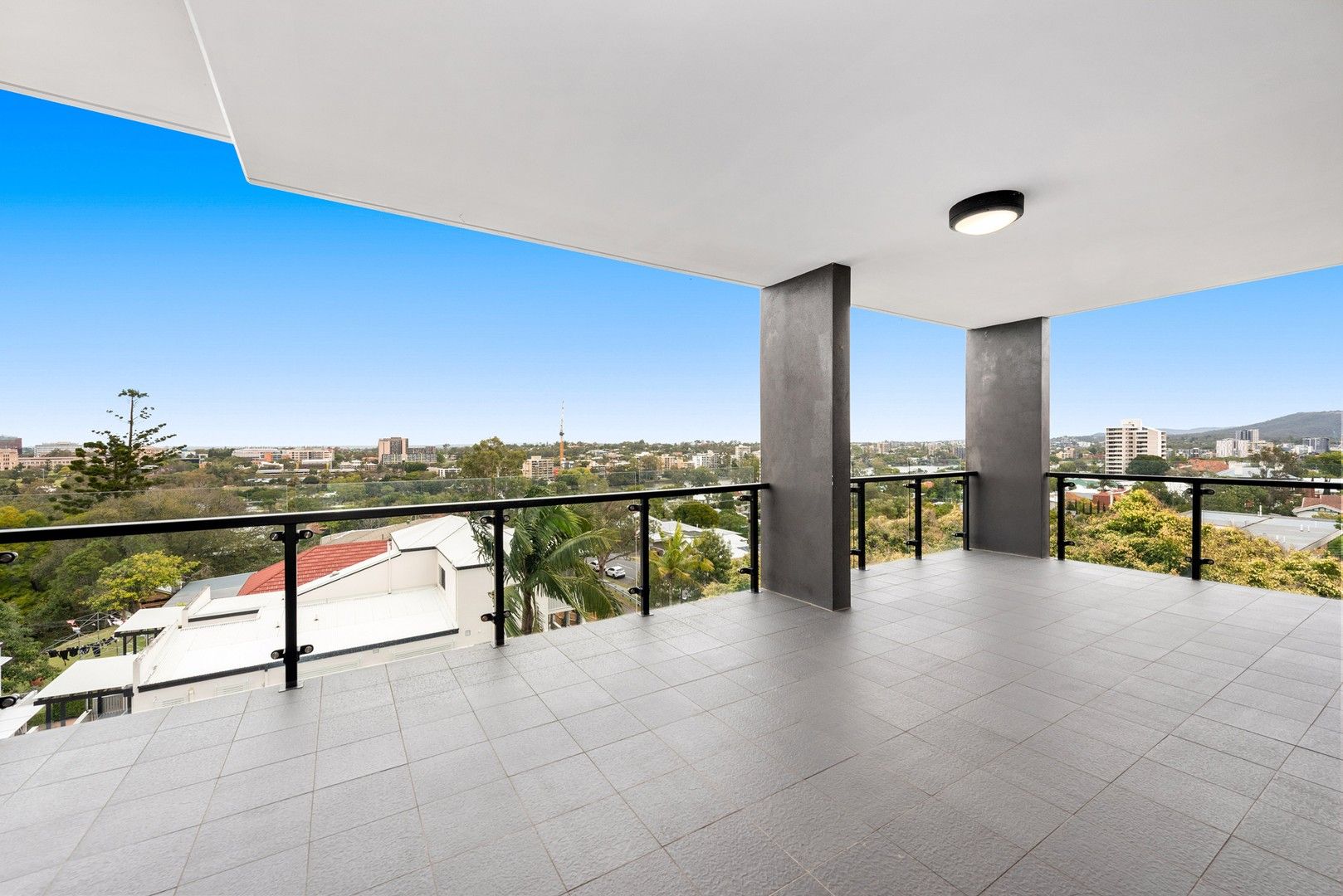 2 bedrooms Apartment / Unit / Flat in 16/85 Dornoch Terrace HIGHGATE HILL QLD, 4101