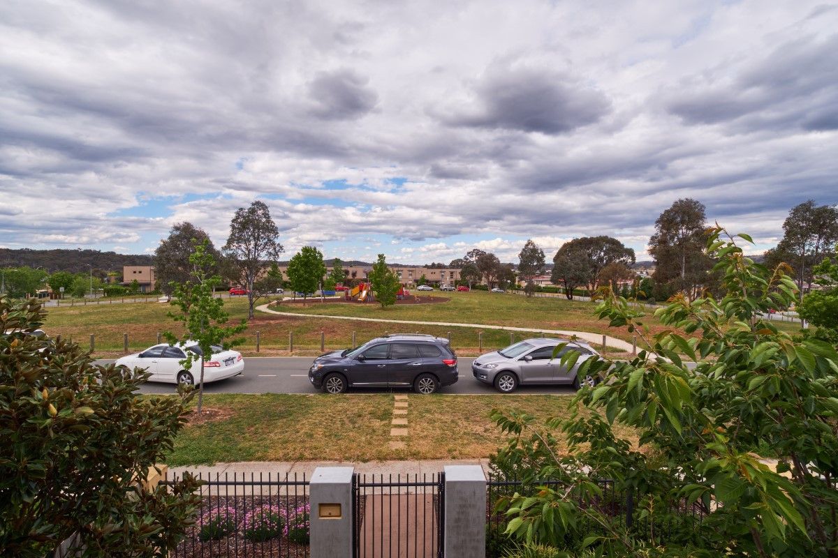 86 Mary Gillespie Avenue, Gungahlin ACT 2912, Image 2