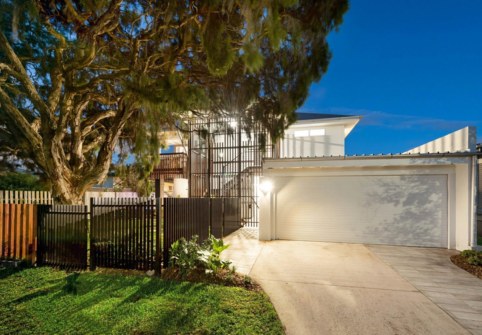 5 bedrooms House in 44 Orari Road YERONGA QLD, 4104