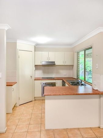 13 Drew Court, Morayfield QLD 4506, Image 2