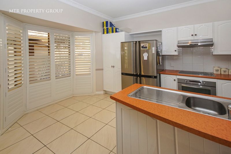 6 Halifax Court, Forest Lake QLD 4078, Image 2