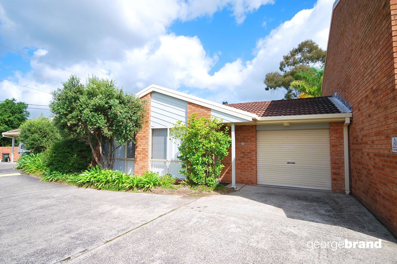 3 bedrooms Villa in 2/27 Milyerra Road KARIONG NSW, 2250