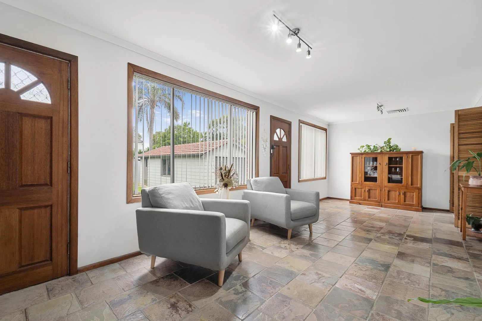 Additional image 5 of 3 Sandra Crescent, Roselands NSW 2196