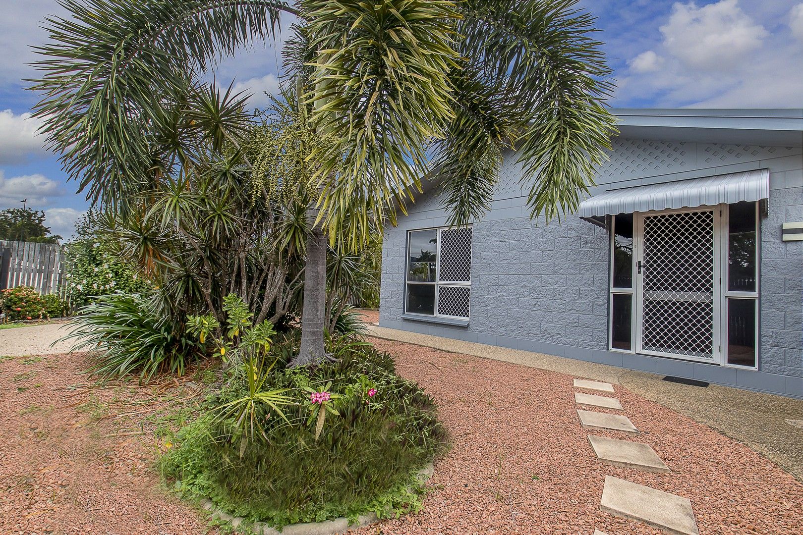 3 bedrooms House in 64 Kern Brothers Drive KIRWAN QLD, 4817