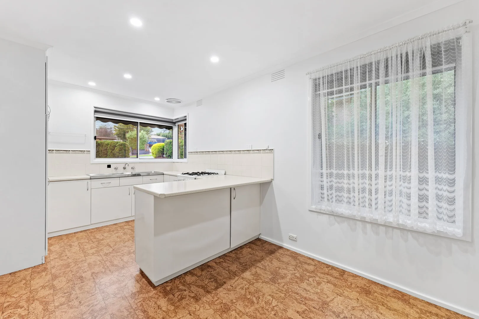 Additional image 3 of 26 Russell Avenue, Mooroolbark VIC 3138