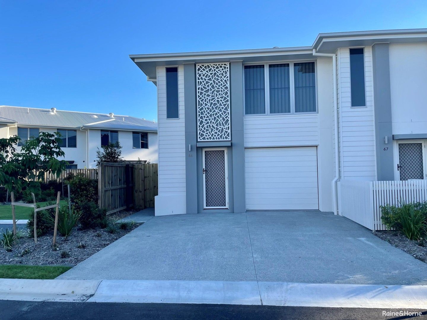 3 bedrooms Townhouse in 66/188 Gainsborough Drive PIMPAMA QLD, 4209