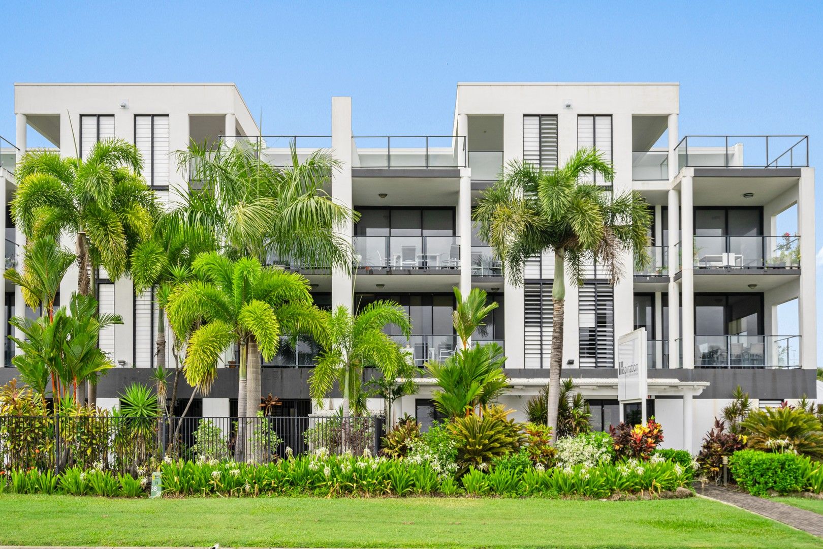 23/10-14 Poinciana Boulevard, Cardwell QLD 4849, Image 2