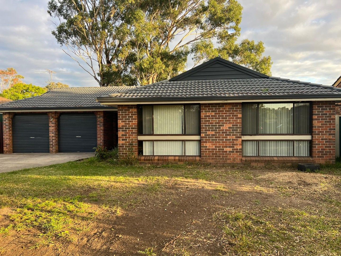 8 Leith Place, St Andrews NSW 2566, Image 0