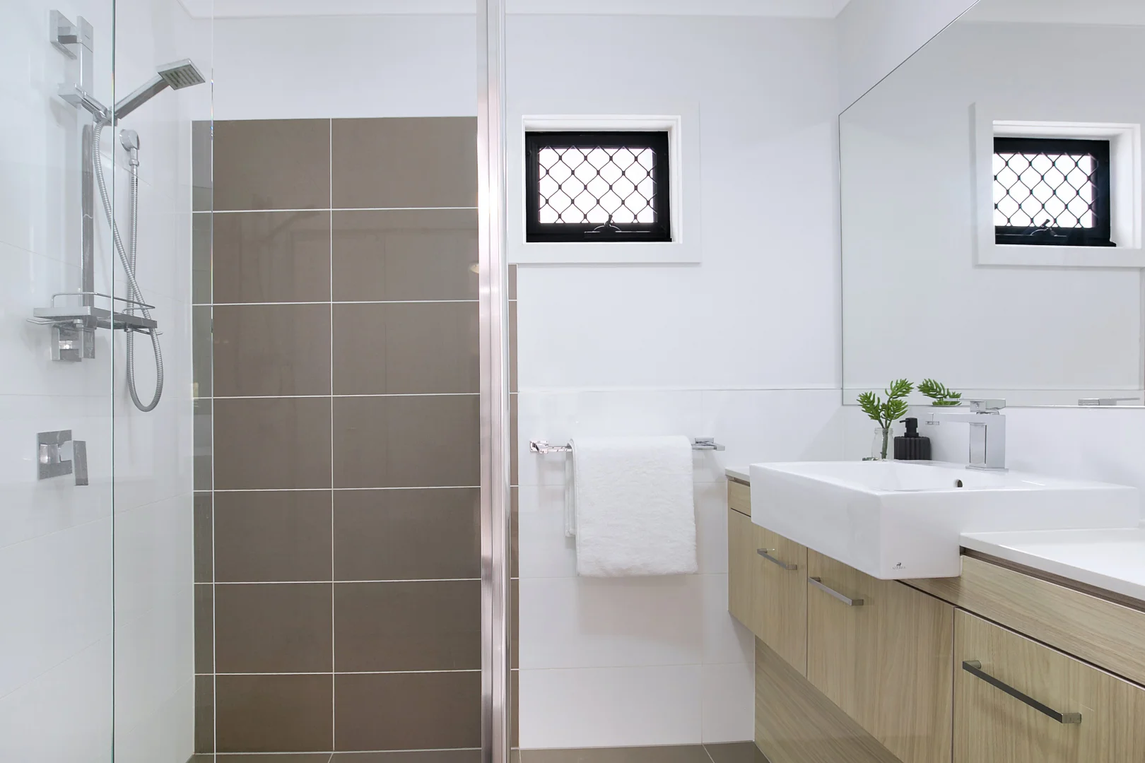 Additional image 12 of 8/819 Creek Road, Carindale QLD 4152