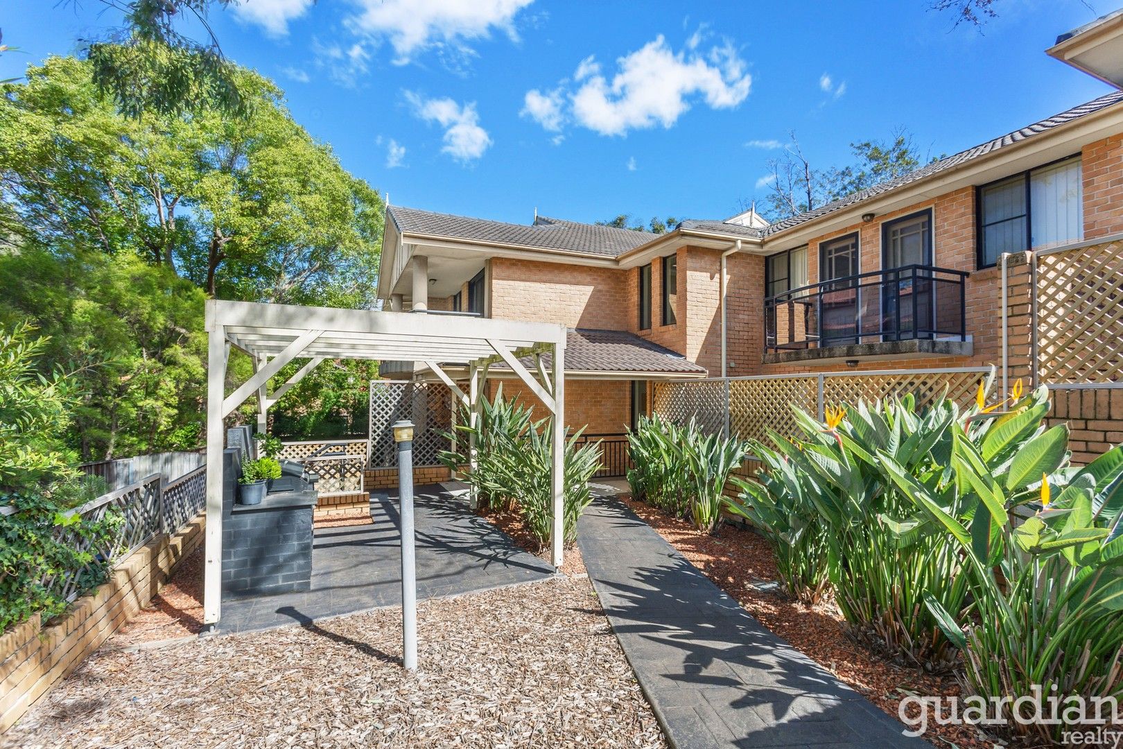 3 bedrooms Apartment / Unit / Flat in 9/23-25 Showground Road CASTLE HILL NSW, 2154