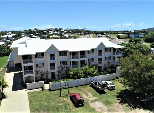 4/10 Williams Street, Bowen QLD 4805