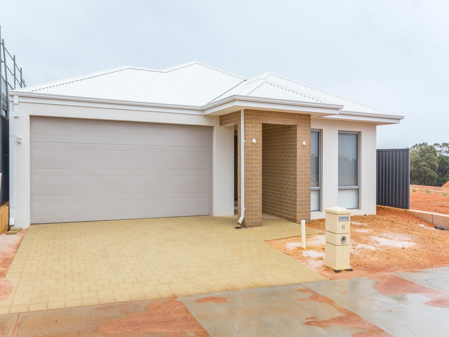 4 bedrooms House in 81 Broadmeadows Drive BUSHMEAD WA, 6055