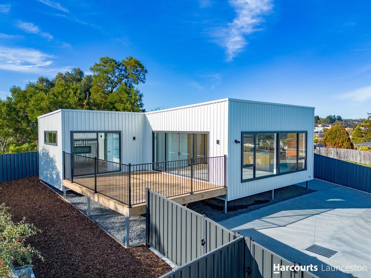 2 bedrooms Apartment / Unit / Flat in 2/107A Wildor Crescent RAVENSWOOD TAS, 7250
