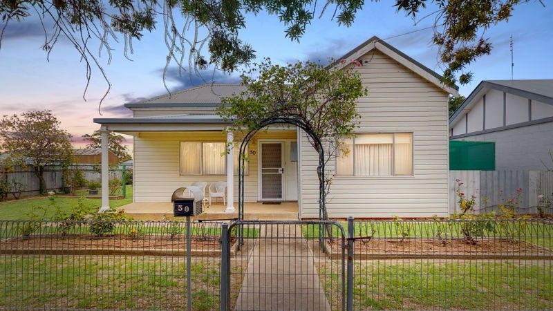 50 Regent Street, Junee NSW 2663, Image 0