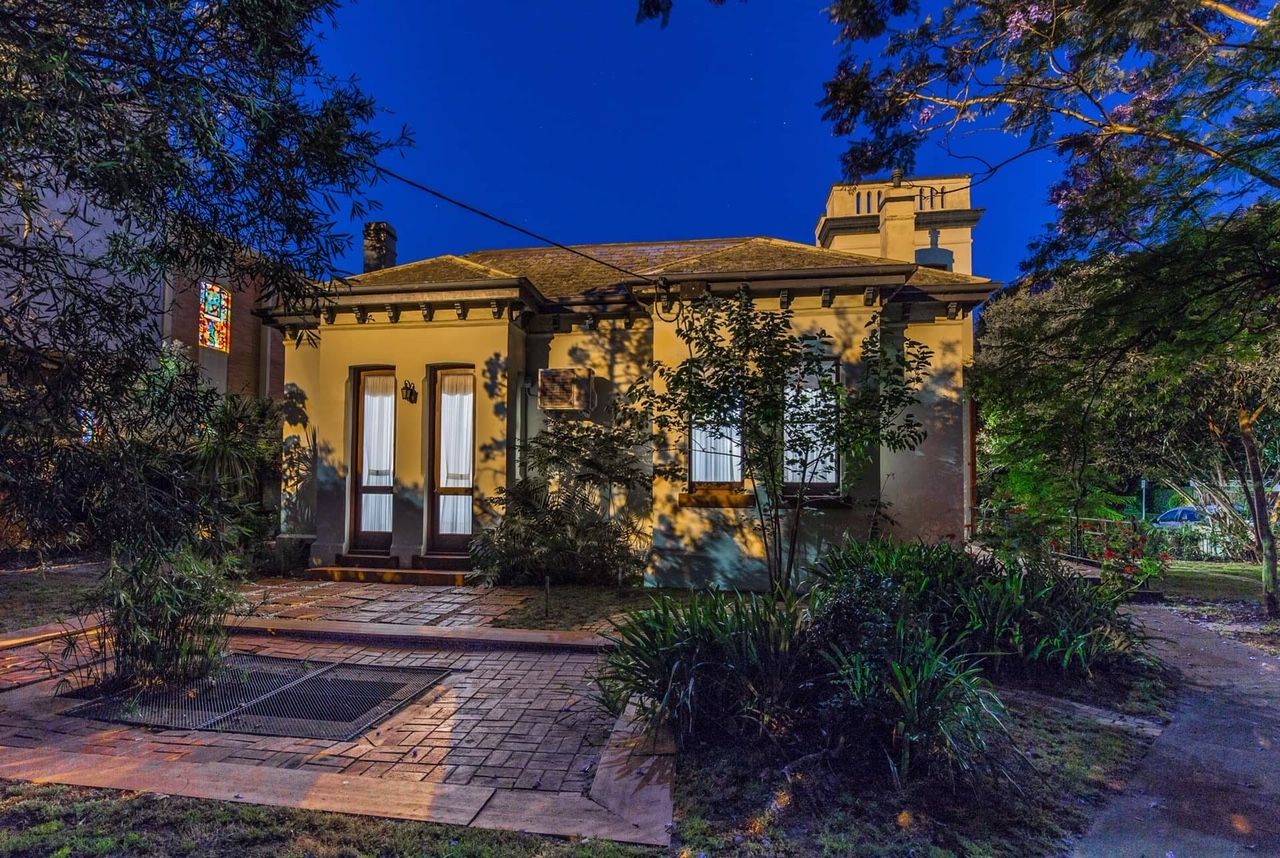 576 Inkerman Road, Caulfield North Property History & Address