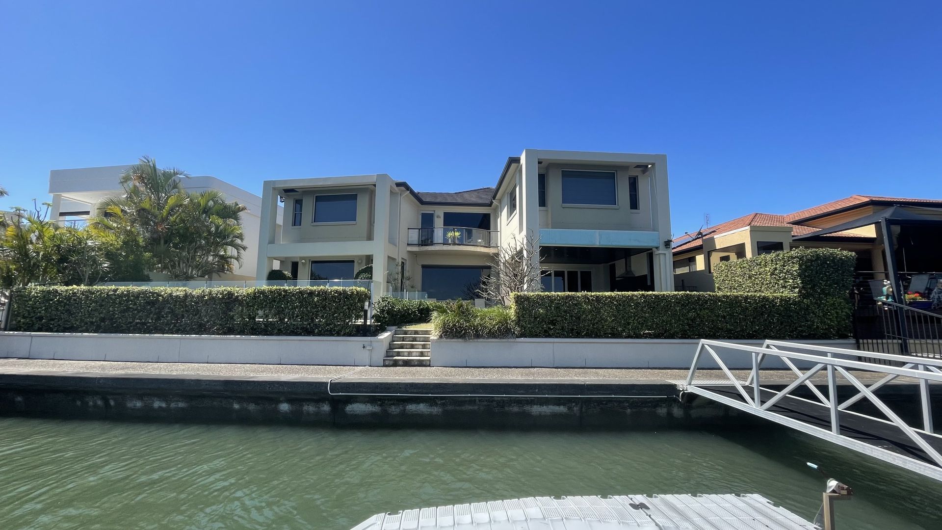 18 King James Court, Sovereign Islands QLD 4216, Image 1