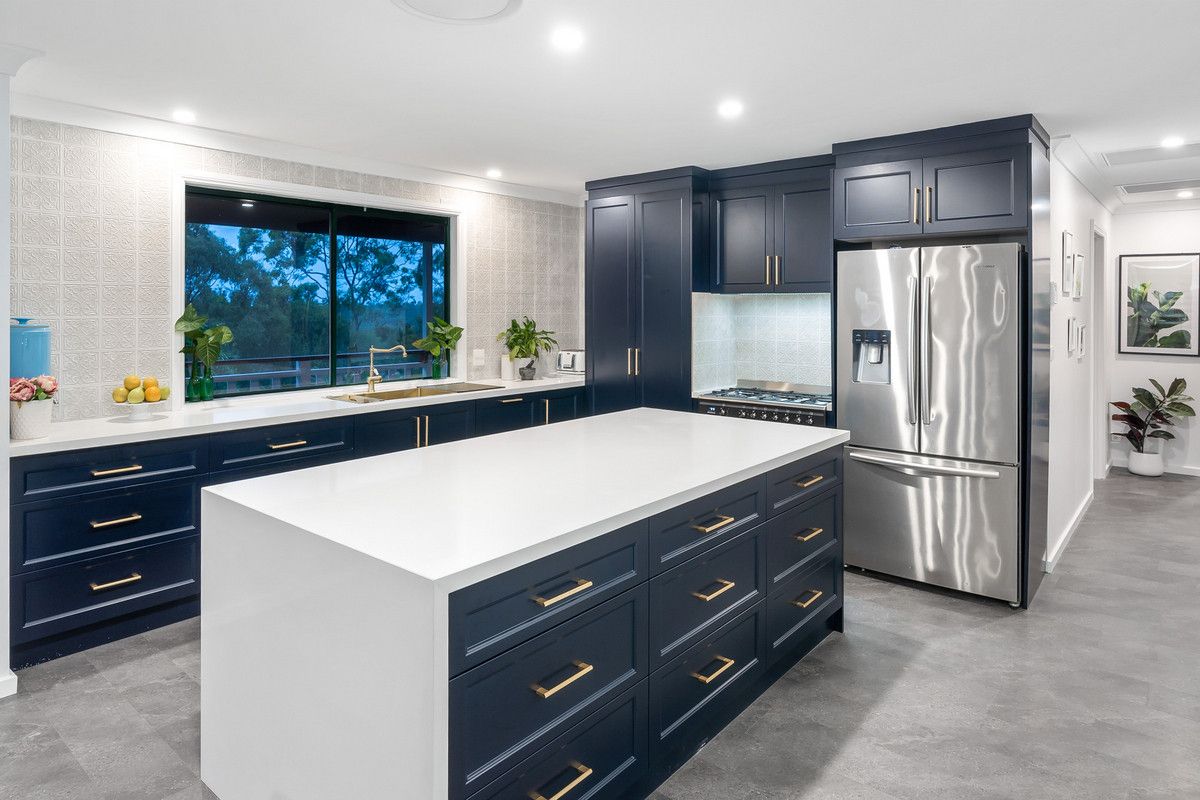 4 bedrooms House in 37 Crestridge Crescent OXENFORD QLD, 4210
