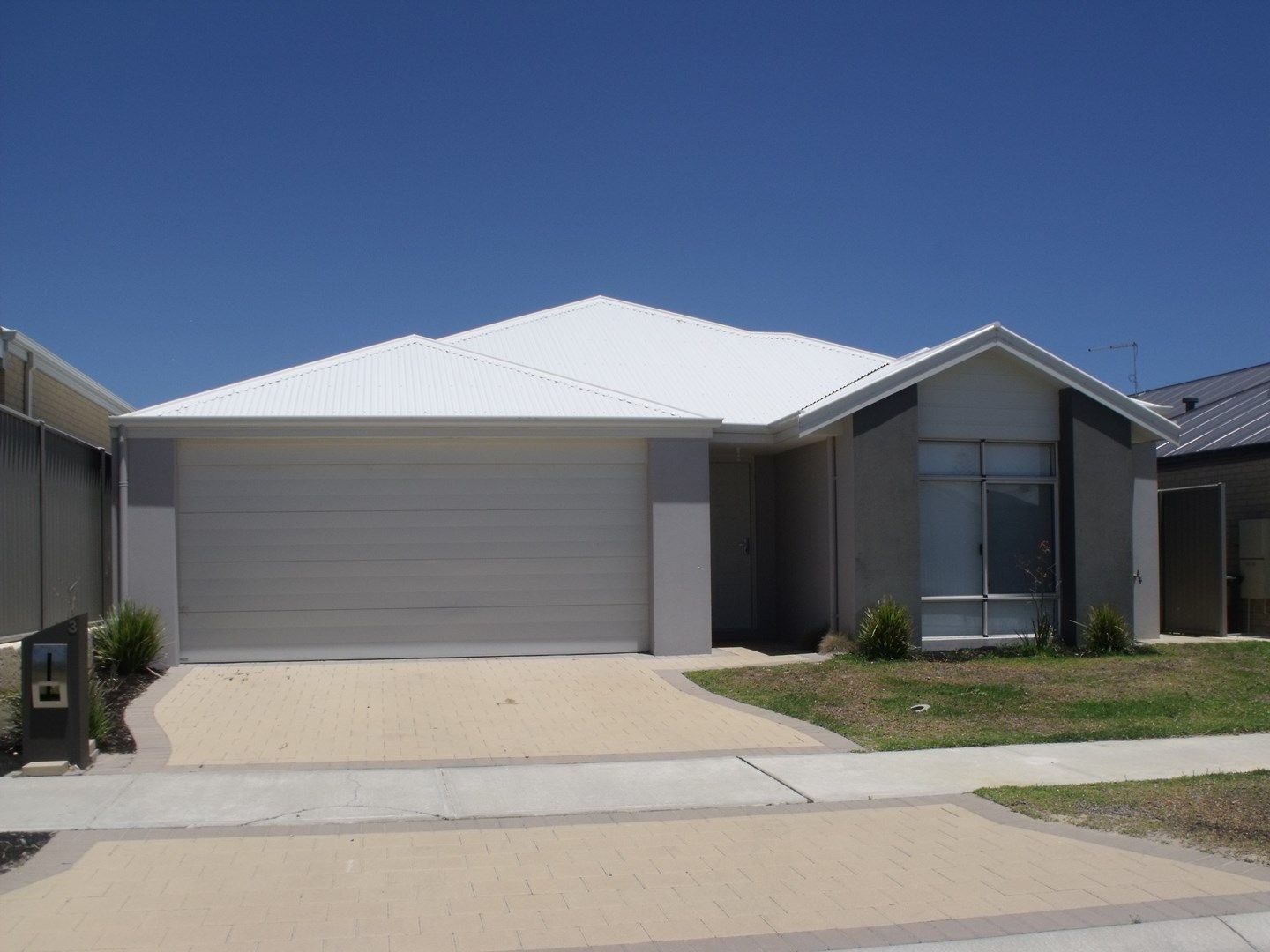 4 bedrooms House in 3 Sepia Way EGLINTON WA, 6034