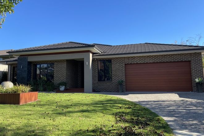 Picture of 36 Pendelton Place, LYSTERFIELD VIC 3156
