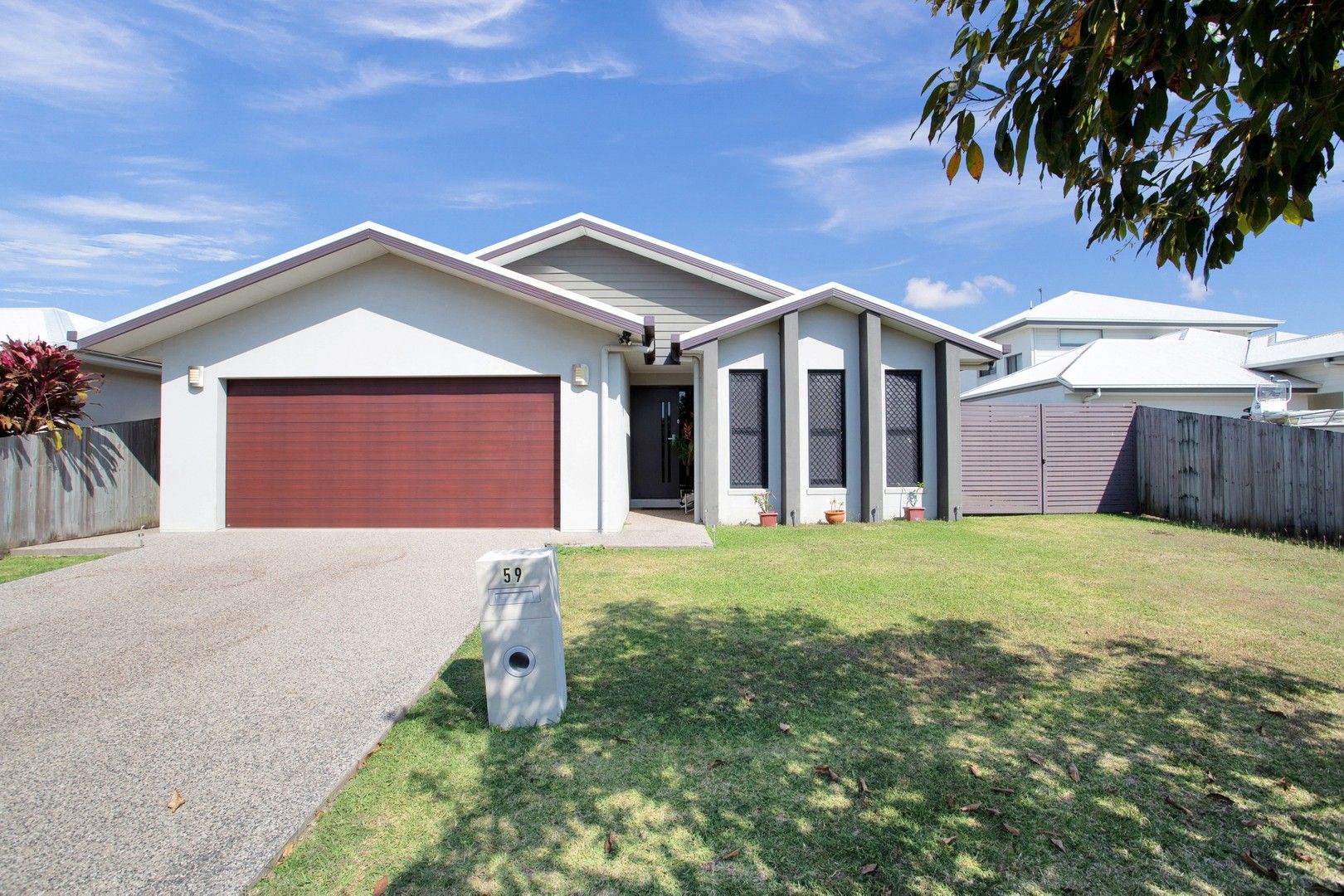 4 bedrooms House in 59 Makybe Diva Drive OORALEA QLD, 4740