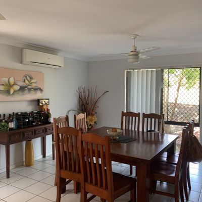 7 Beaumont Crescent, Pacific Pines QLD 4211, Image 2