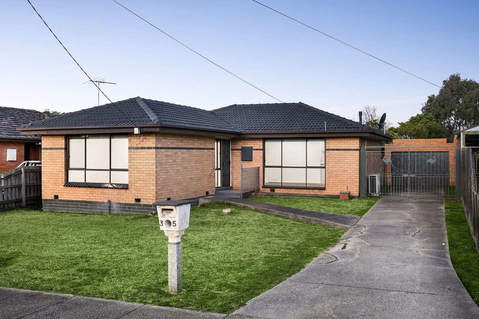 35 Somerlayton Crescent, Fawkner VIC 3060, Image 0