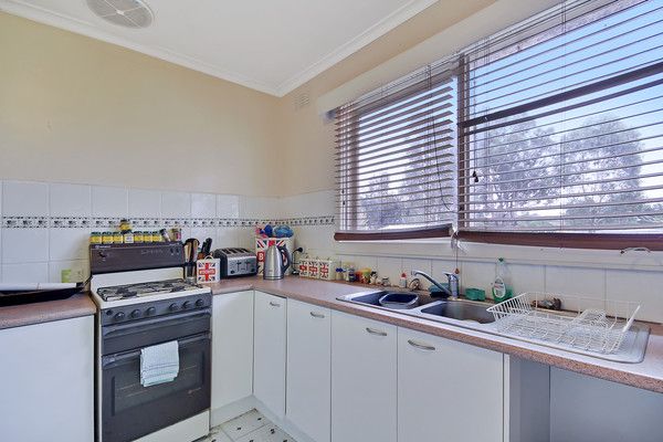 1 Nickless Street, Chiltern VIC 3683, Image 2