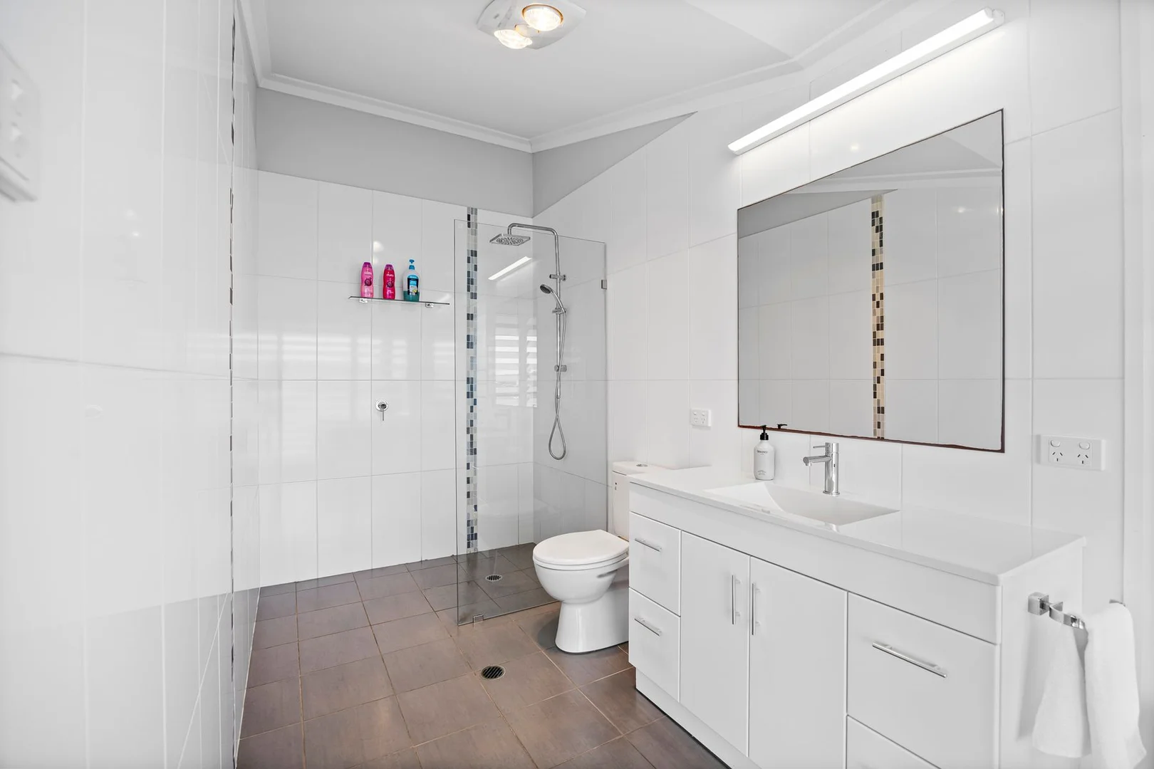 Additional image 18 of 136 Sealand Road, Fishing Point NSW 2283