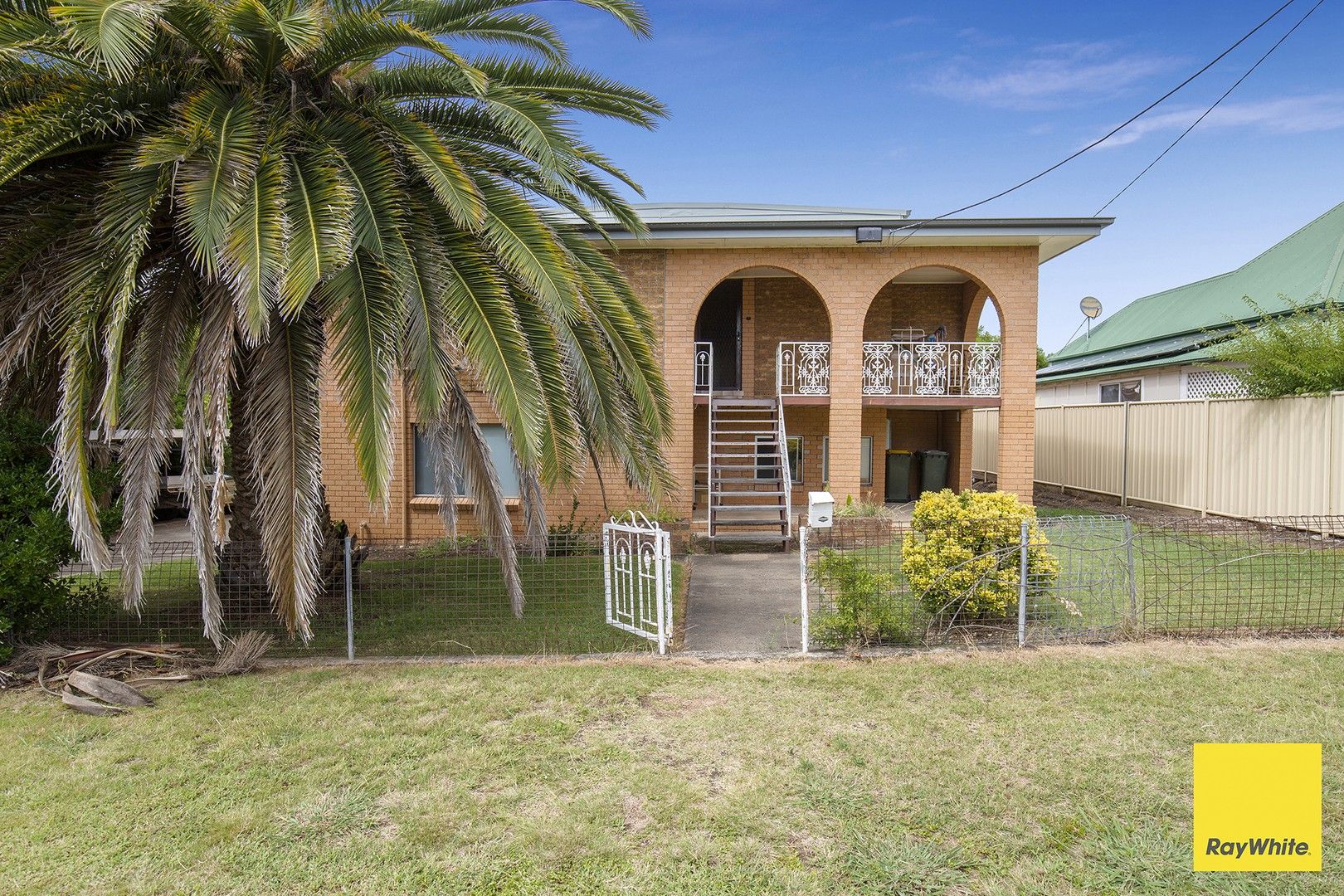 2 bedrooms Apartment / Unit / Flat in 1/10 High Street INVERELL NSW, 2360