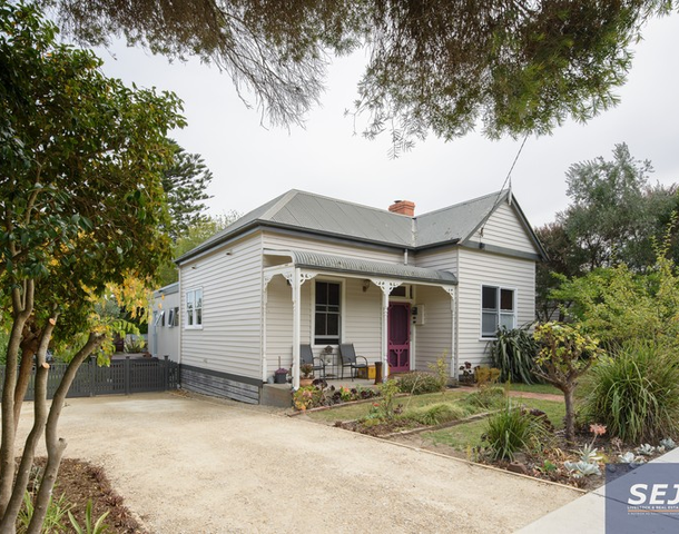 8 Dutton Street, Toora VIC 3962