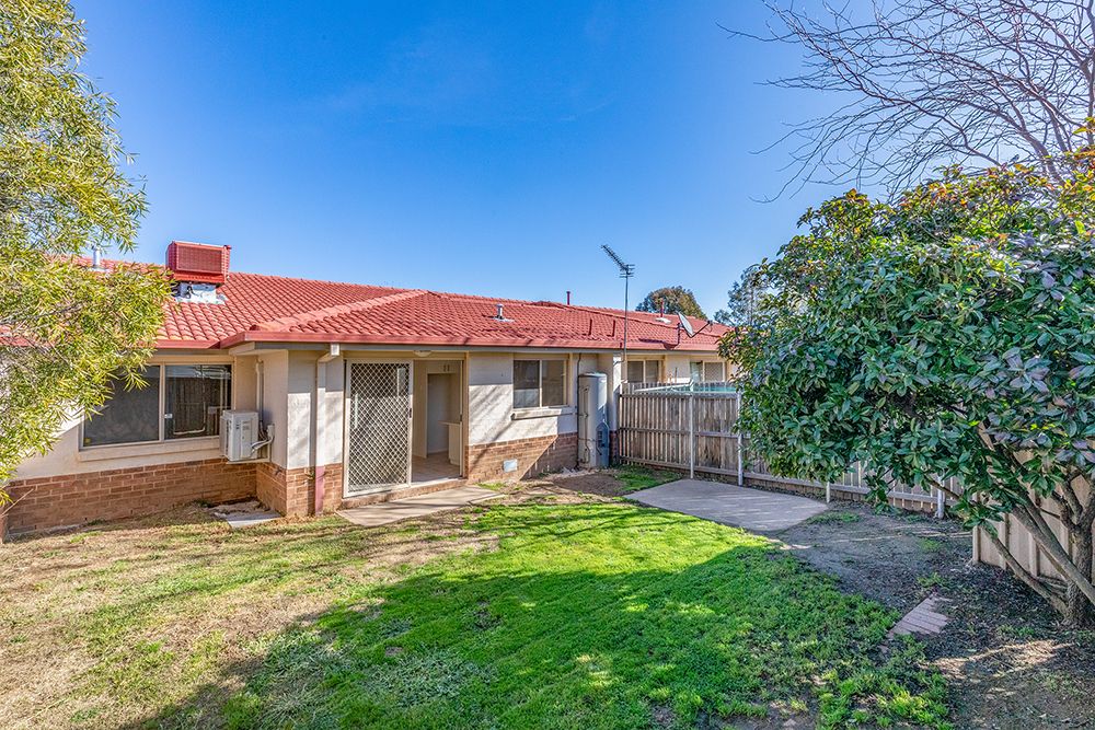 12 Larkin Close, Gordon ACT 2906, Image 1