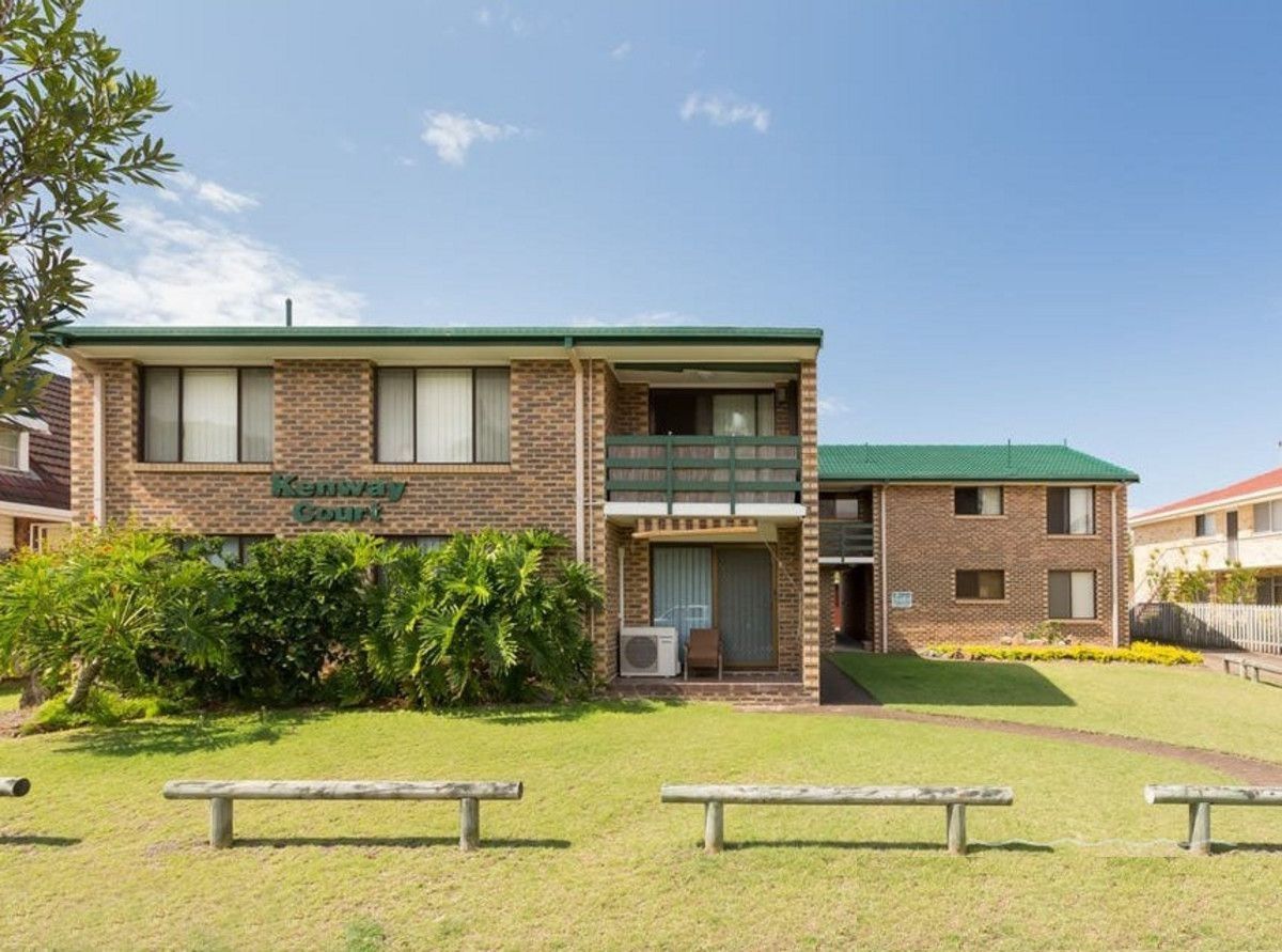 2 bedrooms Apartment / Unit / Flat in 4/8 Christina Court MERMAID WATERS QLD, 4218
