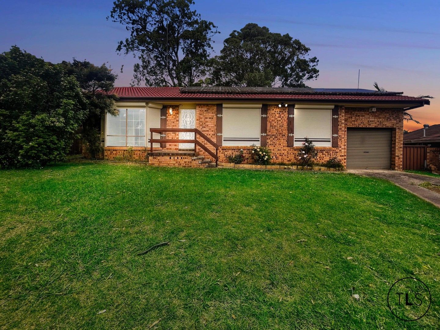 3 bedrooms House in 16 Herborn Place MINTO NSW, 2566