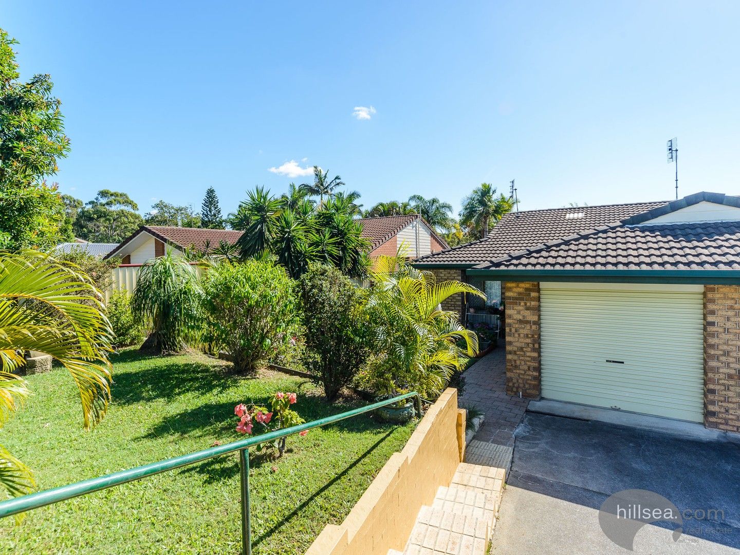 2/7 Ash Court, Arundel QLD 4214, Image 0