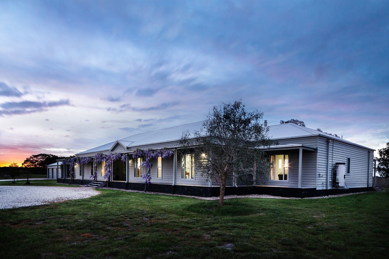 6 bedrooms Acreage / Semi-Rural in 2327 Rosedale Longford Road LONGFORD VIC, 3851