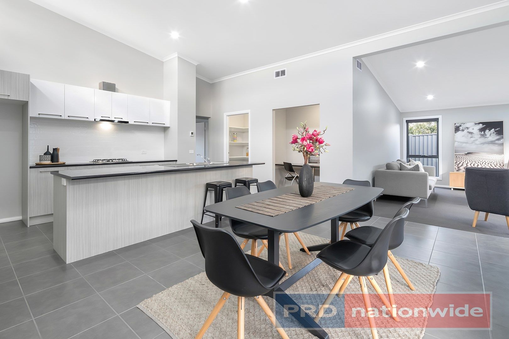 2/1133A Geelong Road, Mount Clear VIC 3350, Image 0