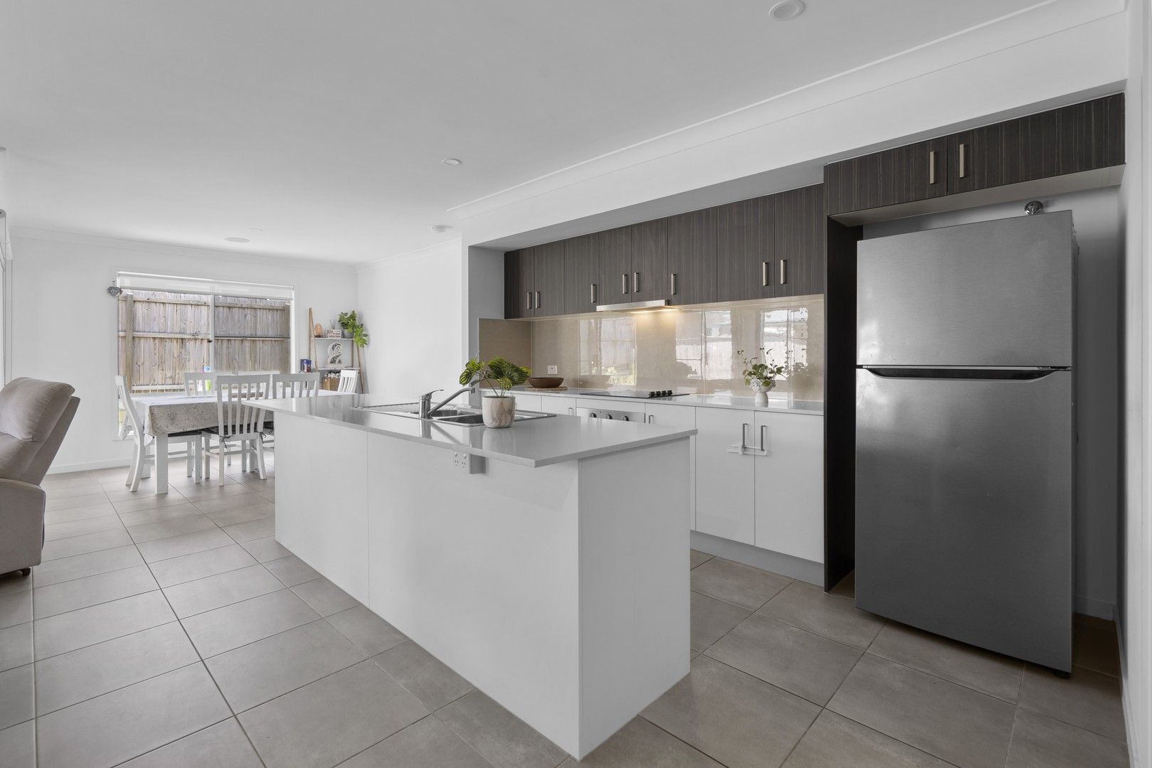 8 Pisa Court, Waterford West QLD 4133, Image 0