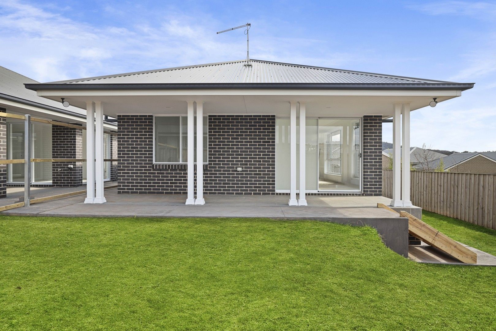 2 bedrooms House in 3a Oldfield Road RENWICK NSW, 2575