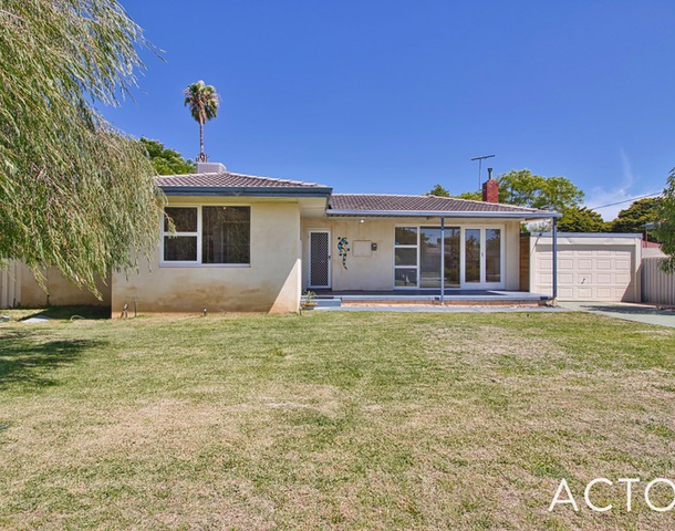 15 Apus Close, Rockingham WA 6168