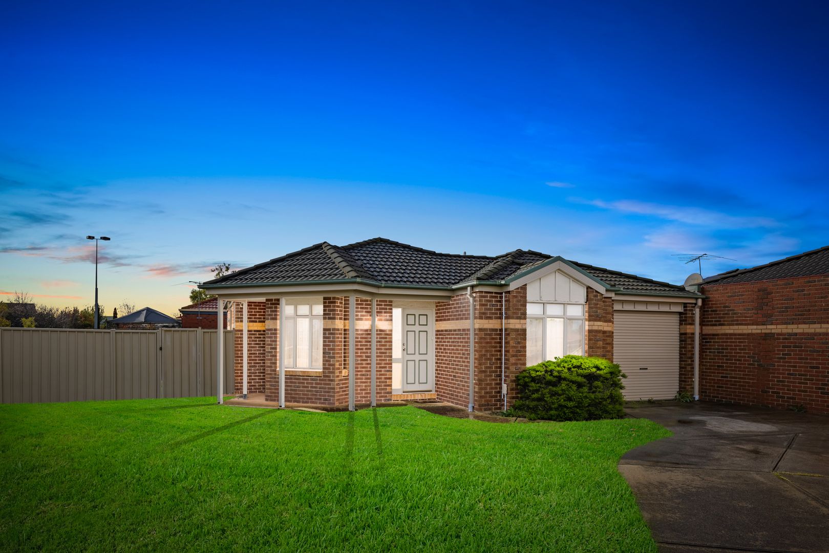 2 bedrooms House in 1 Perez Court WERRIBEE VIC, 3030