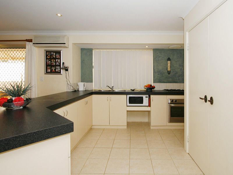 8 Newbold Place, Jane Brook WA 6056 House For Rent 750 Domain