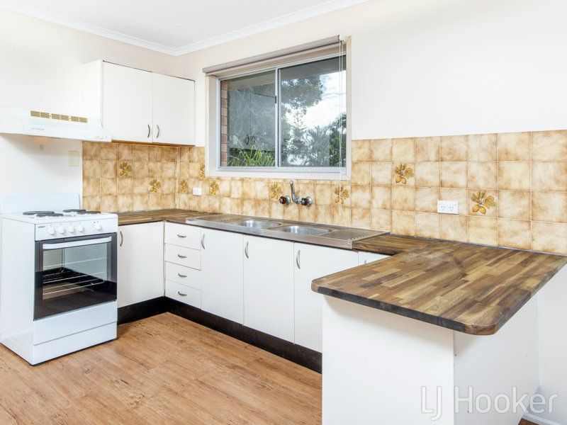 19 Walnut Street, Wynnum QLD 4178, Image 2