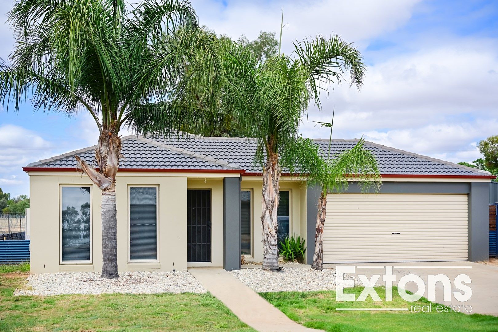 3 bedrooms House in 23 Clarke Street BUNDALONG VIC, 3730