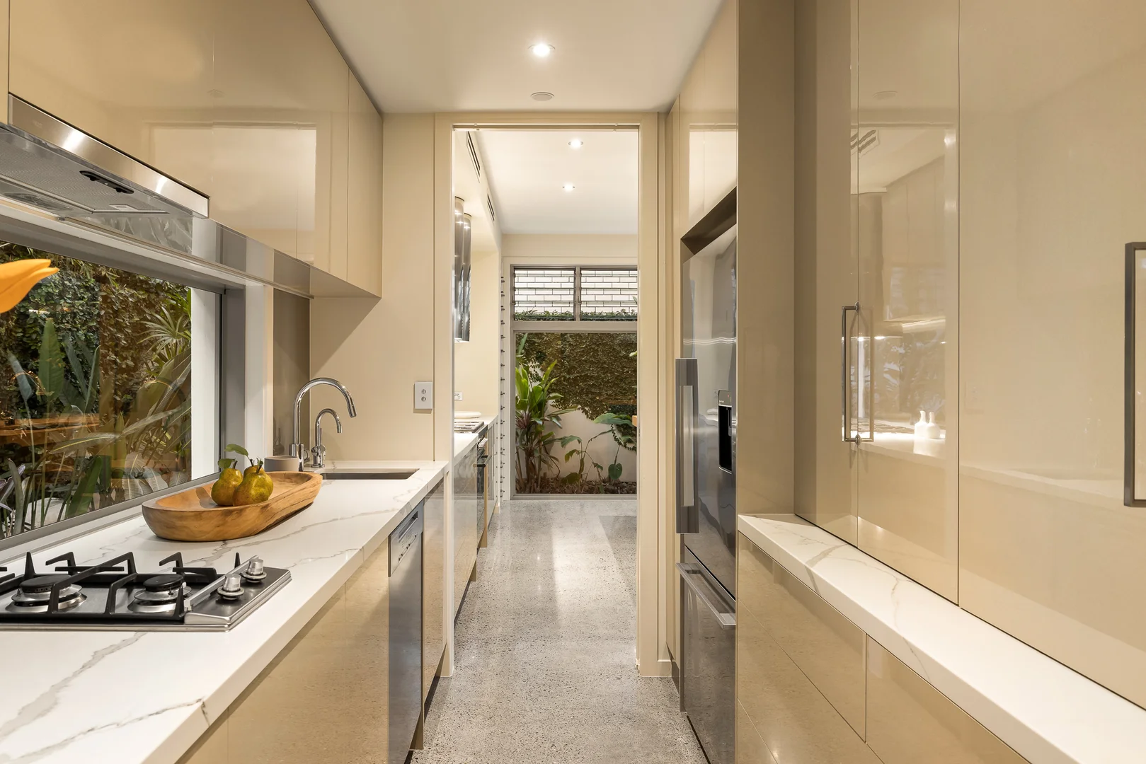 8 Maxime Court, Isle Of Capri QLD 4217 | Domain