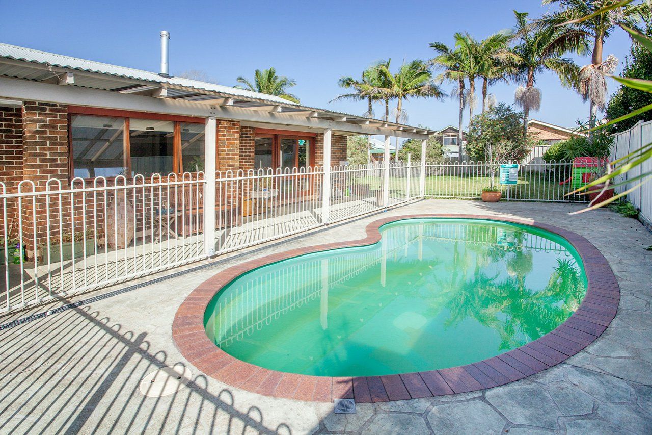 7 Carrabeen Drive, Old Bar NSW 2430, Image 1