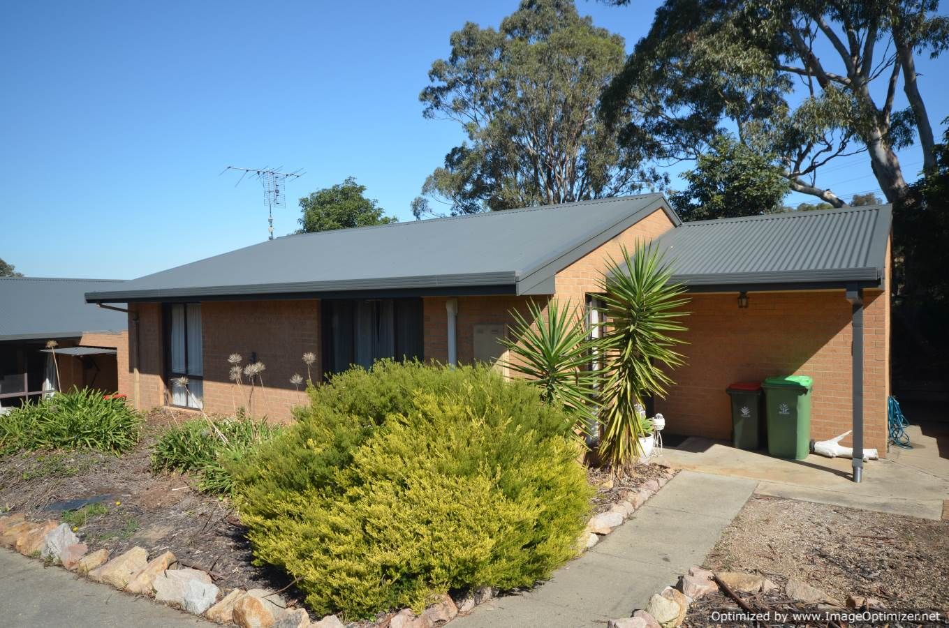 1 & 2/7 Dwyer Street, Wy Yung VIC 3875, Image 2