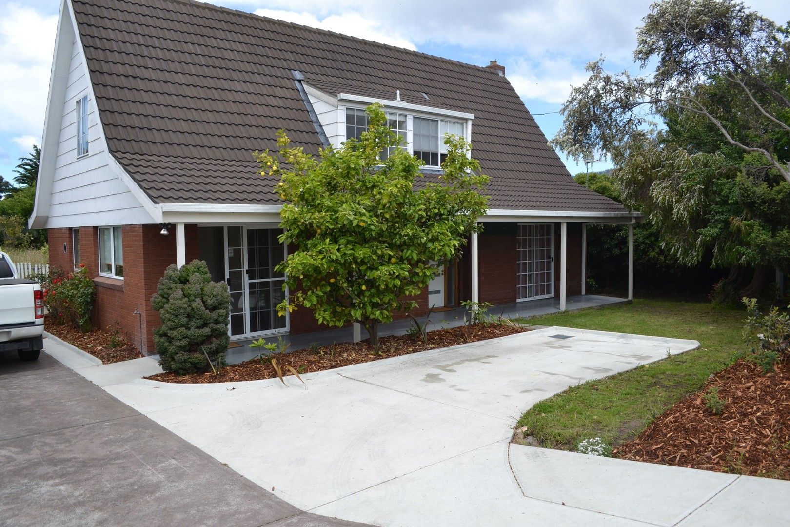 3 bedrooms House in 1/41 Wells Parade BLACKMANS BAY TAS, 7052